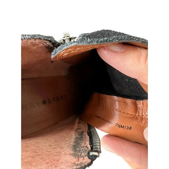 Lucky Brand Women's Black Suede Side Zipped‎ Yabba Wedge Booties Size 7.5 - Picture 2 of 5